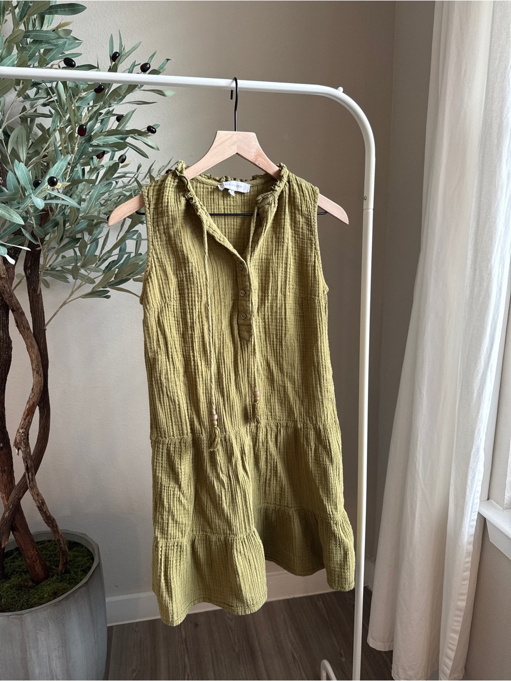 Madison Grey Mini Dress Olive Green size M